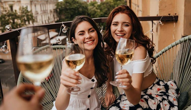 34个秘诀教你如何与女生搭话，打动她并留在她心中！