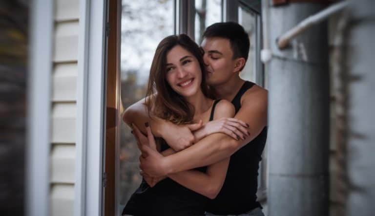 如何给女朋友留出空间：含义解析及29个她需要空间的信号